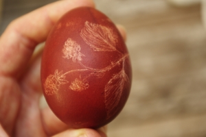Scratched Easter egg - Mrs Winter Creates